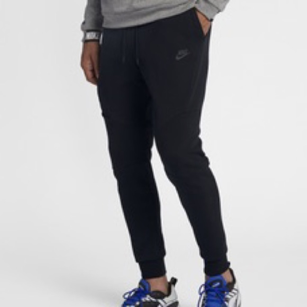 nike mens black tech fleece joggers